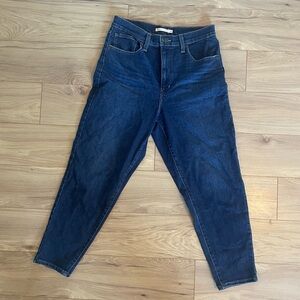 Levi high waist mom jean dark blue wash size 30